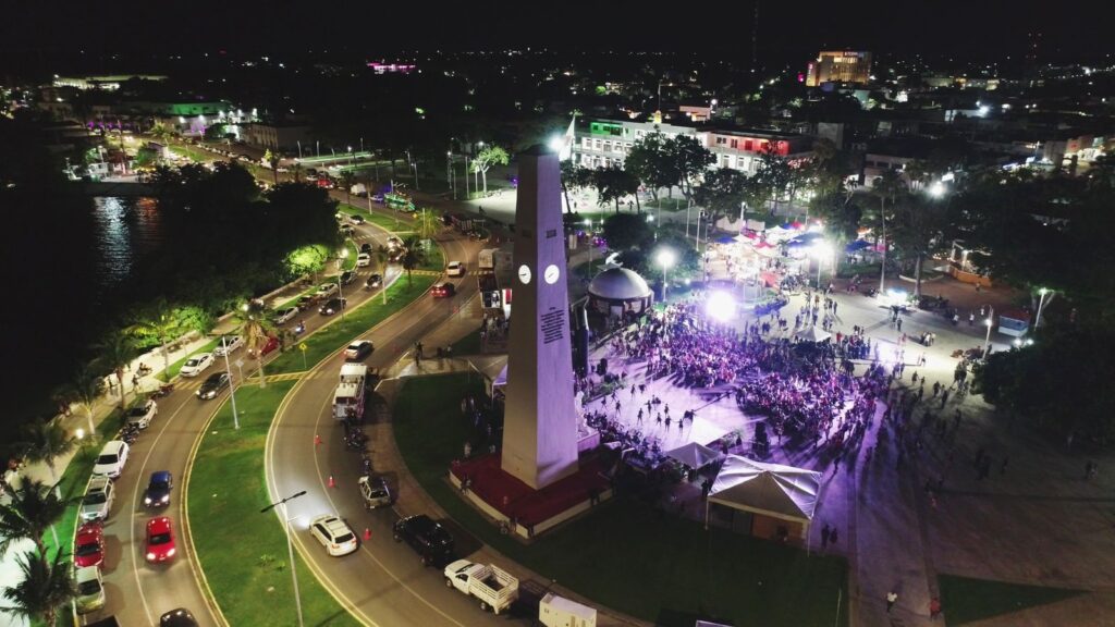 Celebran el 49 aniversario de Quintana Roo con música, danza y poesía