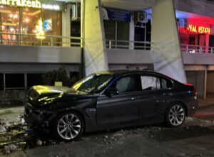 Conductor de BMW arrolla y mata a motociclista en Km0 de la Zona Hotelera de Cancún