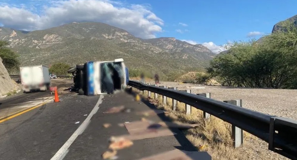 Tragedia en autopista de Oaxaca deja 16 migrantes muertos