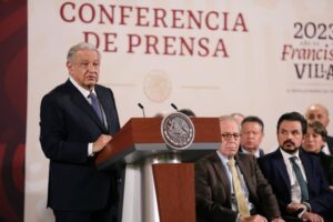 Afiliados al IMSS-Bienestar recibirán credenciales, anuncia AMLO