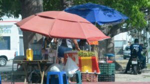 Puestos ambulantes de Cancún retirados por no cumplir ley municipal