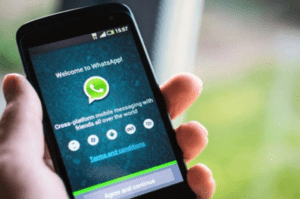 WhatsApp revoluciona los mensajes: ¡Ahora puedes programarlos!