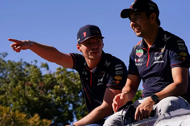 ¡Confía en el! Asegura Max Verstappen que Checo Pérez obtendrá subcampeonato de pilotos