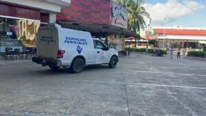 Encuentran cuerpo de una persona en plaza Forum de Cancún