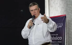 Marcelo Ebrard definira el jueves su continuidad con Morena