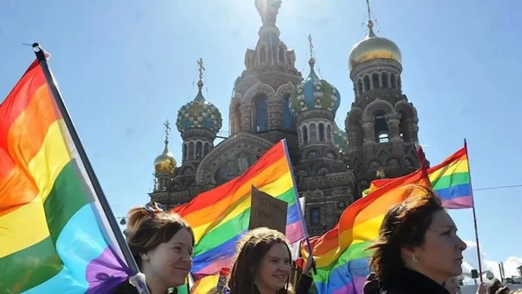 Rusia prohíbe el movimiento LGBT+, lo consideran extremista