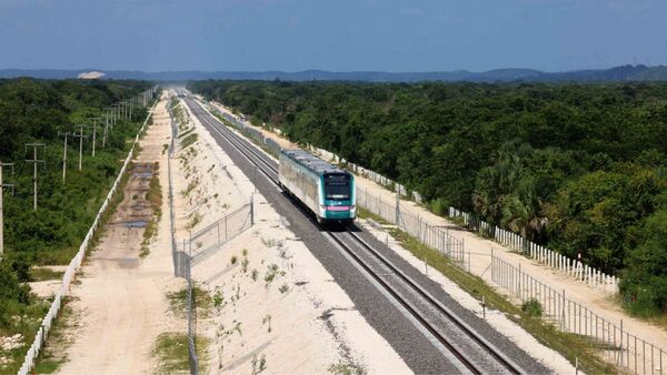 amlo anuncia decreto para que trenes de pasajeros transiten por vias ferreas de carga 1