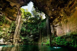 Cenotes: Los tesoros naturales de la Península de Yucatán