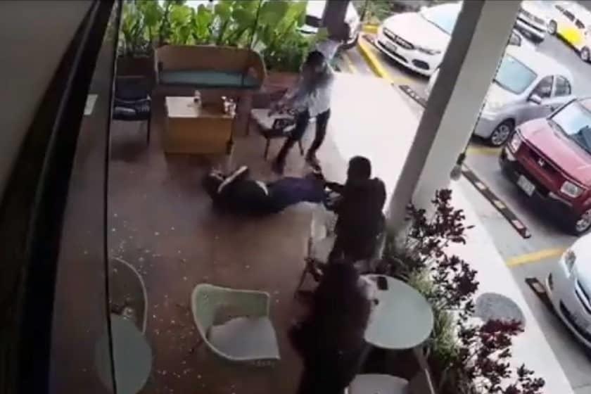  VIDEO: Asesinan a comandante de policía de Zapopan en una cafetería