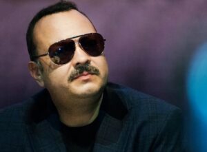 Pepe Aguilar hace en vivo en estado inconveniente y se enoja con fan VIDEO 1