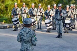 Niño de Isla Mujeres cumple su sueño de ser de la Guardia Nacional por un Día
