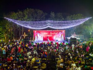 Habitantes de Puerto Morelos disfrutan de Festival Navideño 2023 