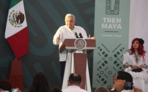 AMLO inaugura el primer viaje del Tren Maya con invitados de alto perfil