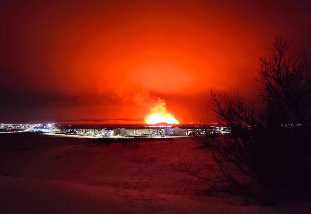 ¡Impactante! Erupción en Islandia se concentra en el centro de la fisura