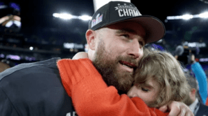 Taylor Swift y Travis Kelce: La pareja que eleva millones para la NFL