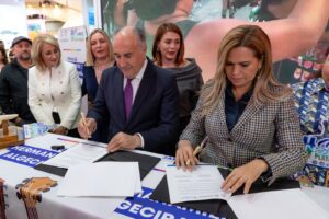 Solidaridad y Algeciras firman primer hermanamiento internacional en Fitur 2024