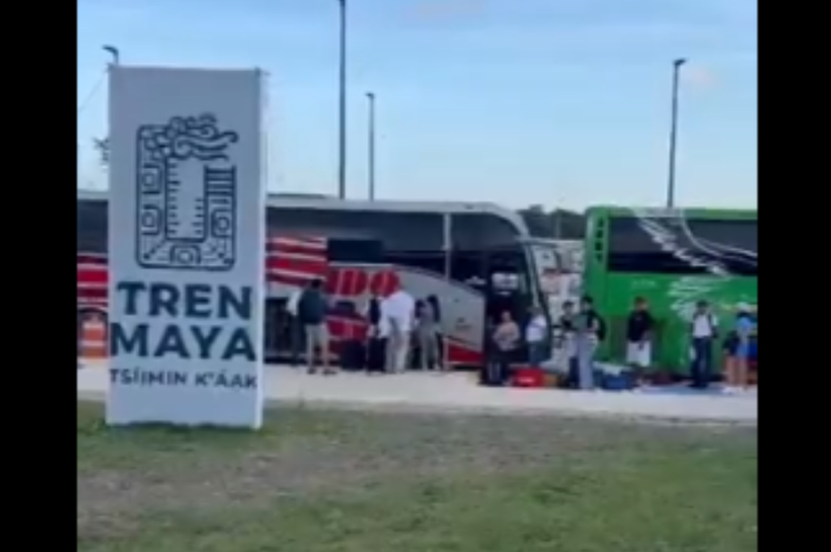 Incidente en el Tren Maya: Pasajeros varados regresan en autobuses