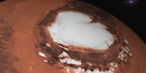 Se descubren espectaculares y enormes depósitos de hielo en Marte