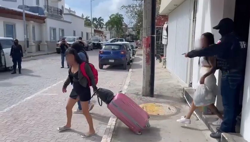 Rescatan a mujeres extranjeras víctimas de trata en Playa del Carmen; hay dos detenidos 