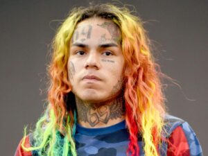 Tekashi 6ix9ine arrestado por violencia hacia la mamá de Yailin