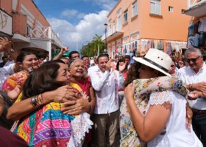 Inicia transformación en Cozumel: "Rutas Mágicas del Color" Impulsadas por Lezama