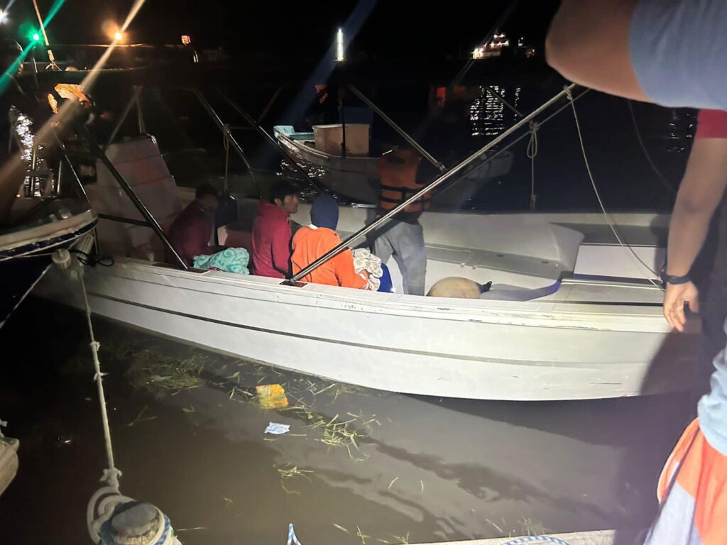 Localizan a 4 pescadores que estaban desaparecidos en Quintana Roo