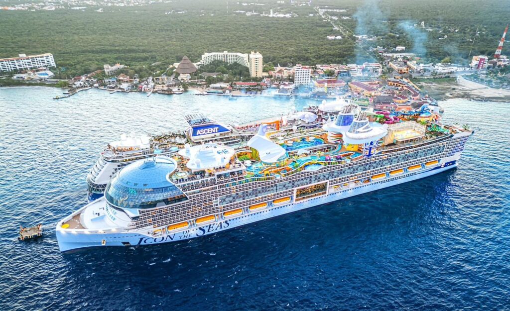 Cozumel recibe al Icon of the Seas, el barco más grande del mundo (1)