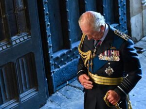 Rey Carlos III padece cáncer, anuncia Palacio de Buckingham