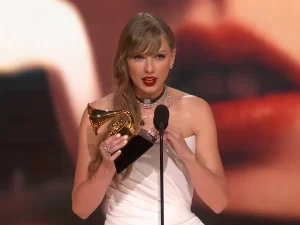 Taylor Swift primera artista en ganar cuatro veces Album del Ano en los Grammys