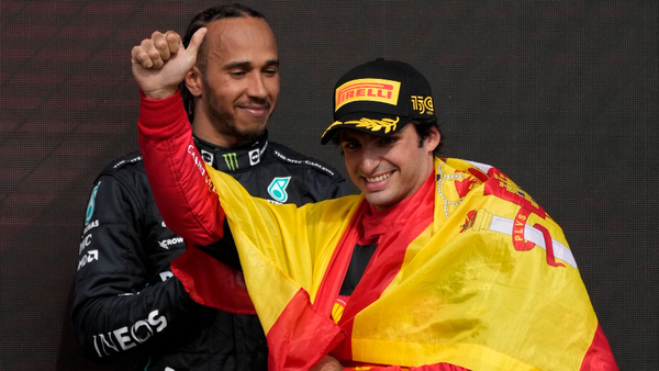 Hamilton le dirá adiós a Mercedes; llegaría a Ferrari en 2025