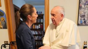 Claudia Sheinbaum va al Vaticano y se reúne con el Papa Francisco