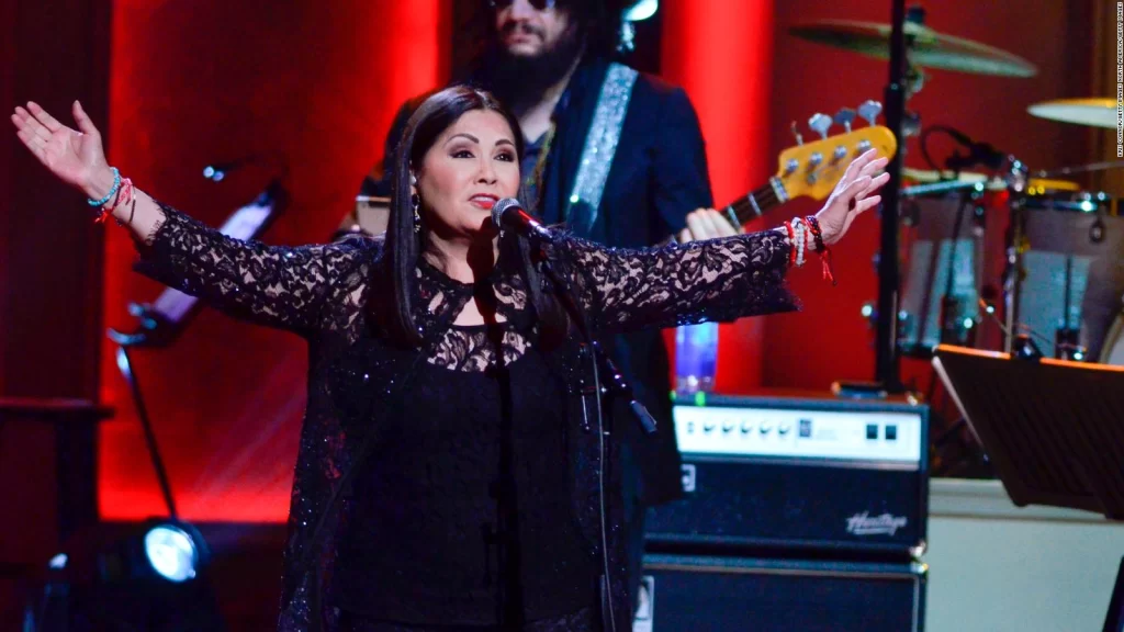 Ana Gabriel en Cancún celebrando sus 50 años de carrera artística