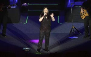 Ana Gabriel en Cancun celebrando sus 50 anos de carrera artistica