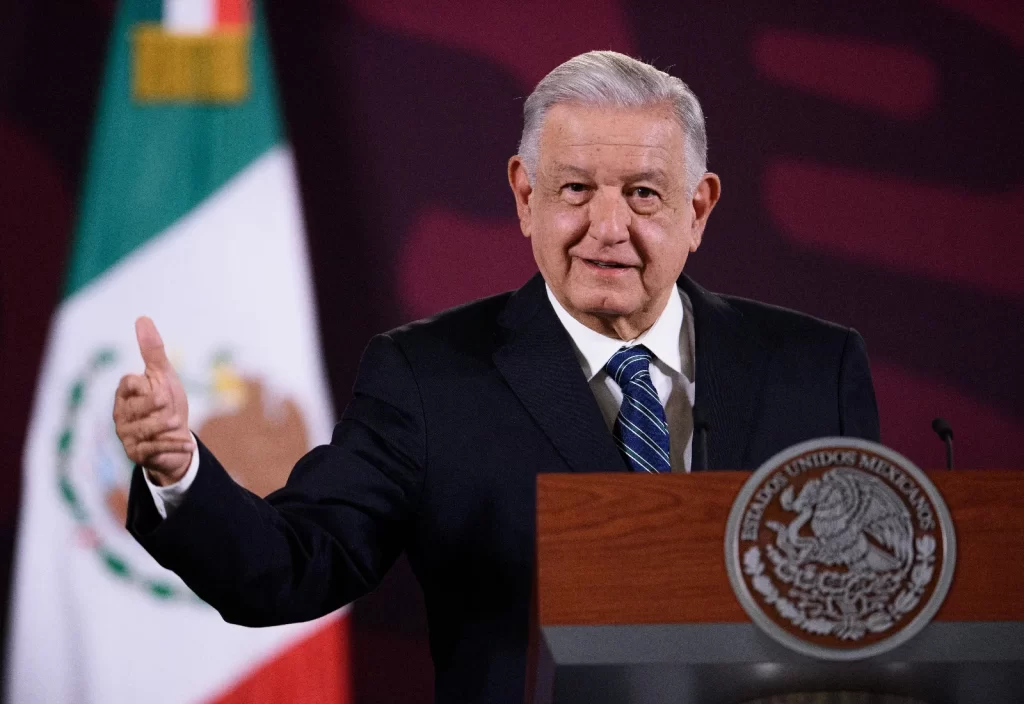 Habla López Obrador sobre medida que permitiría arrestar a migrantes en Texas