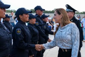 43 policías se gradúan y se sumarán a estrategia de seguridad en Quintana Roo