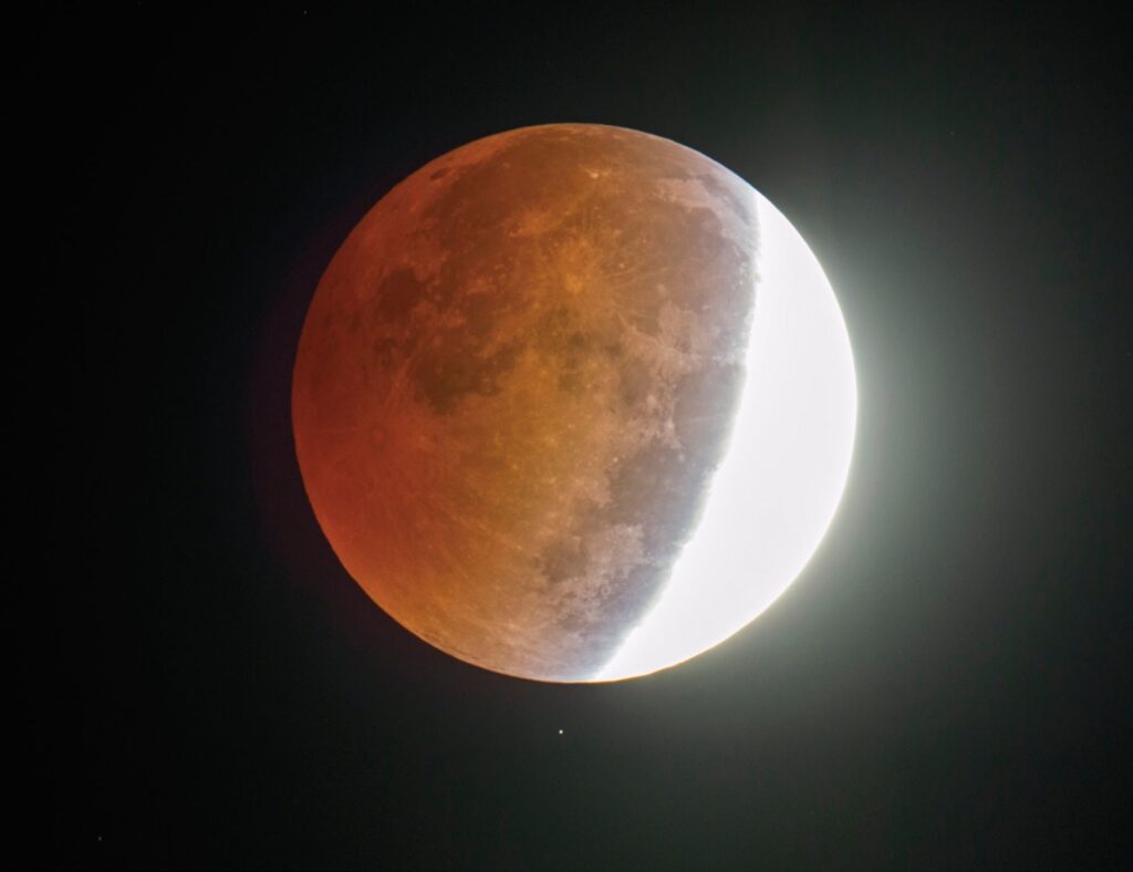 Eclipse lunar penumbral; así se vio en diversas partes de México (FOTOS)