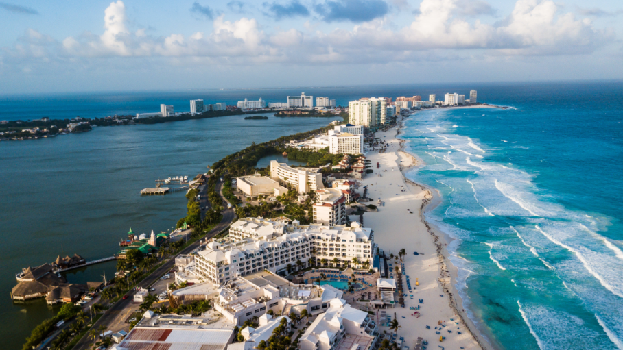 Descubre la Playa San Miguelito: Un Oasis Pet Friendly en Cancún