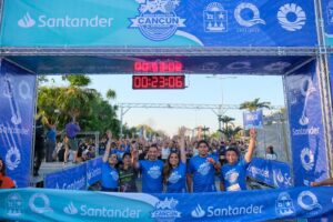 54 aniversario de Cancun celebrado con el Medio Maraton 2