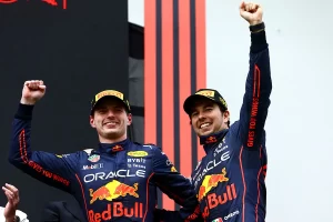 Alain Prost lamenta que Verstappen y Perez no tengan competencia