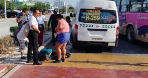 Combi atropella a hombre en nuevo paso peatonal de la avenida Tulum