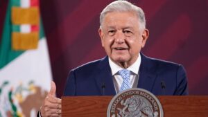 AMLO anuncia gira de despedida por México; será después de elecciones