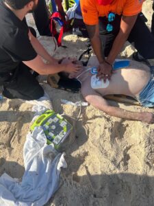 Turista pierde la vida ahogado en playa de la Zona Hotelera