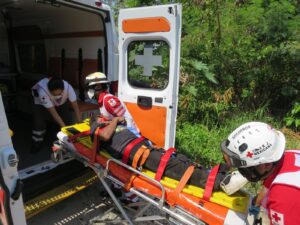 Cancún: Hallan a hombre inconsciente en área verde de Corales