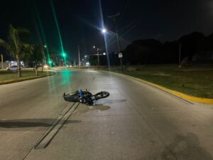 Motociclista muere tras derrapar en avenida Tulum de Cancún