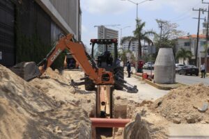 Avanzan trabajos de drenaje de Aguakan en zonas de Cancún