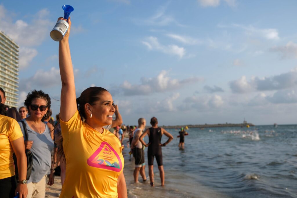 Triatlón Astri Cancún 2024 triunfa en el mar Caribe con más de mil 500 atletas de 6 países