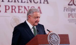 AMLO descarta romper relaciones con Ecuador; Fuerza Aérea irá por Embajadora 