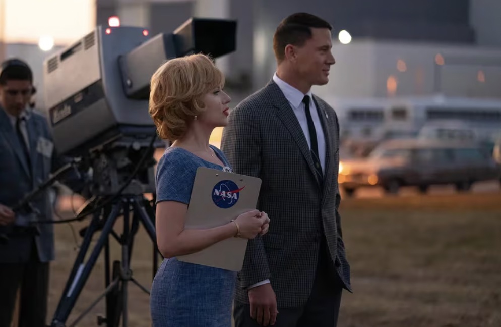 Scarlett Johansson y Channing Tatum estrenan trailer de “Fly Me to the Moon”