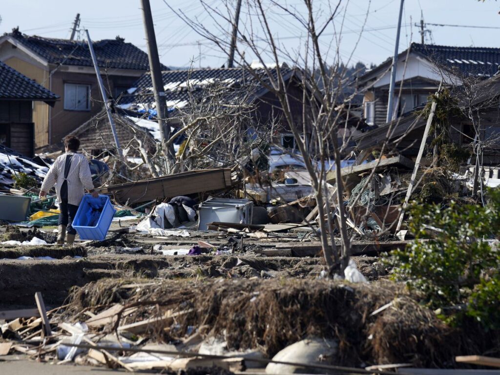 Terremoto magnitud 6 golpea Japón, muy cerca de central nuclear Fukushima