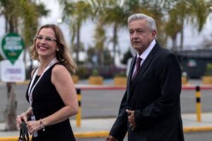 AMLO desmiente divorcio con Beatriz Gutiérrez Müller FOTO CORTESÍA